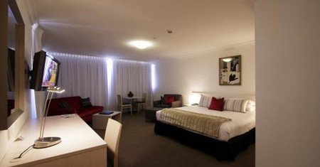 Townhouse Hotel - Accommodation Mt Buller 4