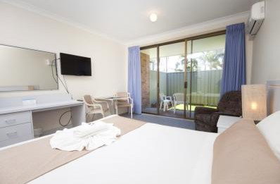 Island Palms Motor Inn - Accommodation Mt buller 3