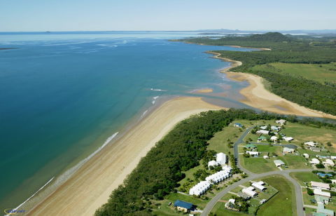 SeaEagles Beach Resort - Accommodation Mt Buller 0