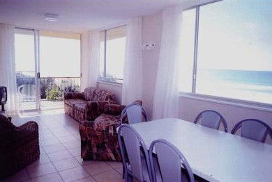 Surfers Pacific Towers - Accommodation Mt Buller 1