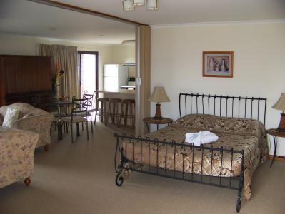 Anchorage At Victor Harbor Seafront Hotel - Accommodation Mt Buller 2