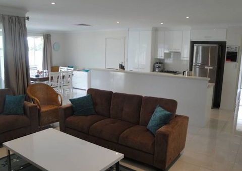 White Sands Retreat - Accommodation Mt Buller 4