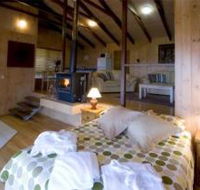 Treetops Seaview Montville - Accommodation Mt Buller