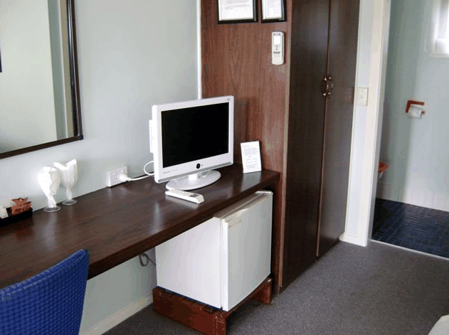 Poinciana Motel - Accommodation Mt Buller 2