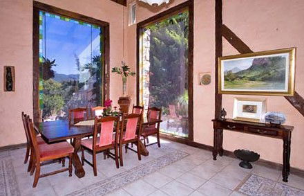 Castle On The Hill Bed And Breakfast - Accommodation Mt Buller 0