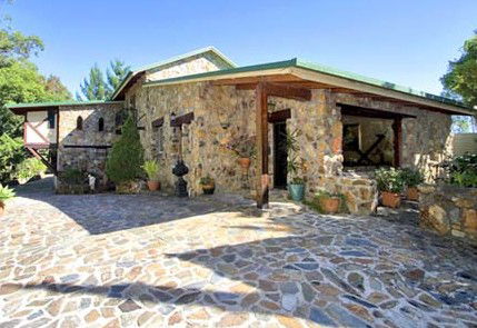 Castle On The Hill Bed And Breakfast - Accommodation Mt Buller 3