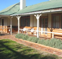 Gundagai Historic Cottages Bed and Breakfast - Accommodation Mt Buller
