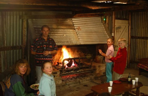 Blue Hills Farm Retreat - Accommodation Mt Buller 1