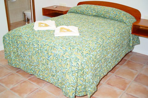 R & R @ Woodgate Beach - Accommodation Mt Buller 0