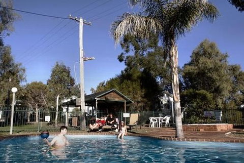 Kahlers Oasis Caravan Park - Accommodation Mt Buller 1