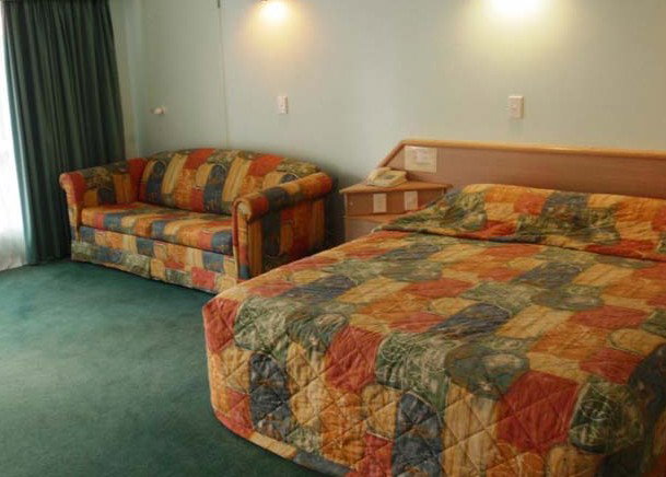 Runaway Bay QLD Accommodation Mt Buller