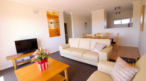 Margaret's Beach Resort - Accommodation Mt Buller 3