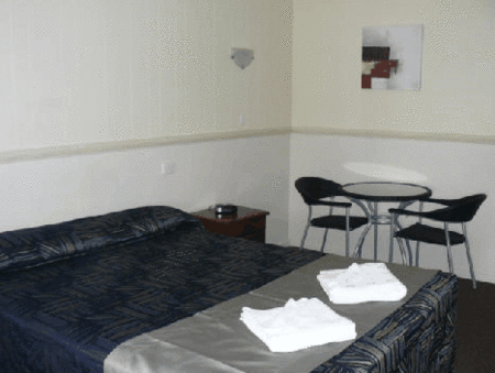 Miners Lodge Motor Inn - Accommodation Mt Buller 4
