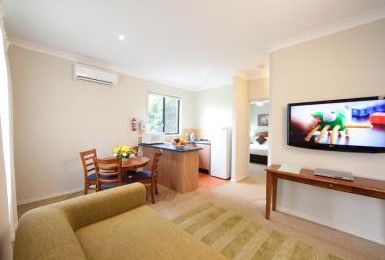 Pokolbin Hills Chateau Resort - Accommodation Mt Buller 3