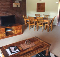Cleveland Visitor Villas Motel  Shailer Park Garden Villas - Accommodation Mt Buller