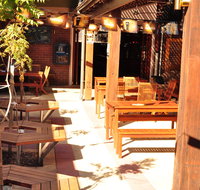 Brecknock Hotel - Accommodation Mt Buller