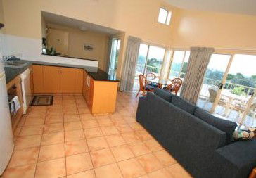 Lennox Beach Resort - Accommodation Mt Buller 4