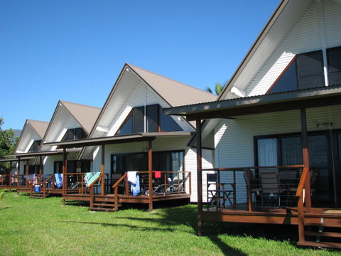 Cardwell Beachcomber Motel & Tourist Park - Accommodation Mt Buller 0