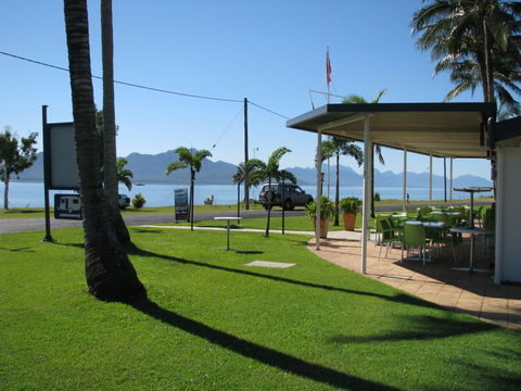 Cardwell Beachcomber Motel & Tourist Park - Accommodation Mt Buller 3