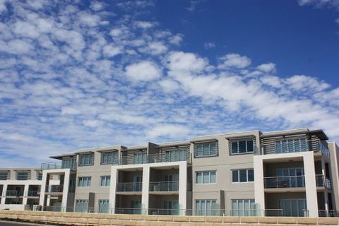 Bunbury Seaview Apartments - Accommodation Mt Buller 6