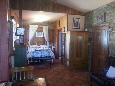 Eagle Foundry B & B - Accommodation Mt Buller 4