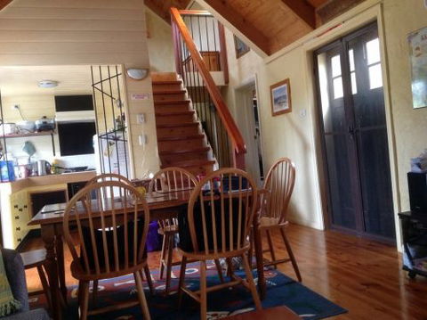 Glendon Beach House - Accommodation Mt Buller 0