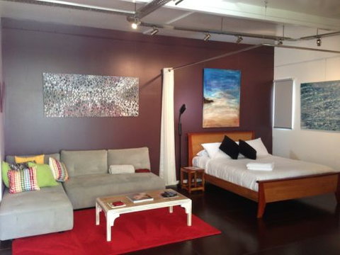 ArtHOUSE Beachfront Accommodation - Accommodation Mt Buller 3