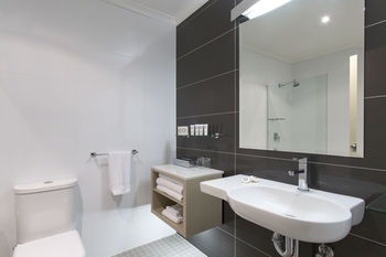 Best Western Plus Apollo International Hotel - Accommodation Mt Buller 7