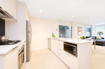 Best Western Plus The Tudor-Box Hill - Accommodation Mt Buller 2