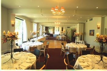 Best Western Plus The Tudor-Box Hill - Accommodation Mt Buller 3