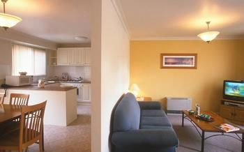 Best Western Plus The Tudor-Box Hill - Accommodation Mt Buller 12