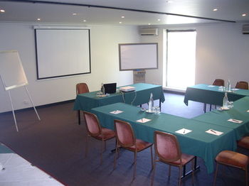 Best Western Plus The Tudor-Box Hill - Accommodation Mt Buller 30