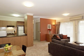 Ringwood Royale - Accommodation Mt Buller 19