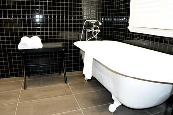 Middle Park Hotel - Accommodation Mt Buller 13