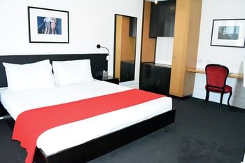 Middle Park Hotel - Accommodation Mt Buller 21