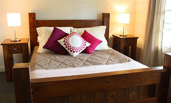 Pokolbin Village - Accommodation Mt Buller 1