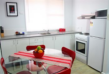 Pokolbin Village - Accommodation Mt Buller 4