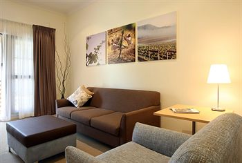 Pokolbin Village - Accommodation Mt Buller 8