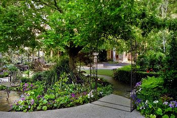 Elizabethan Lodge - Accommodation Mt Buller 3