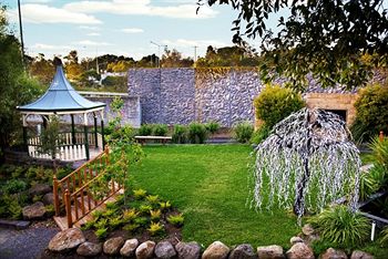Elizabethan Lodge - Accommodation Mt Buller 6