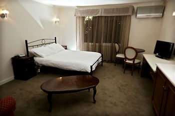 Elizabethan Lodge - Accommodation Mt Buller 7
