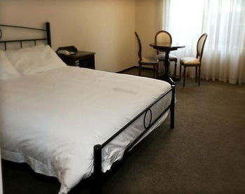 Elizabethan Lodge - Accommodation Mt Buller 16