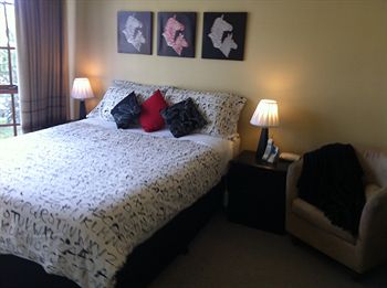 Australian Home Away @ Doncaster Elgar - Accommodation Mt Buller 4