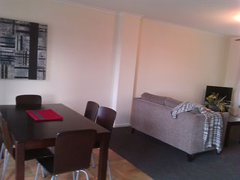 Australian Home Away @ Box Hill 32 - Accommodation Mt Buller 3