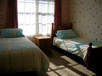 Australian Home Away @ Doncaster Grange Park - Accommodation Mt Buller 2