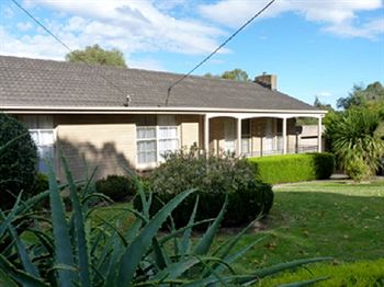 Australian Home Away @ Doncaster Grange Park - Accommodation Mt Buller 8