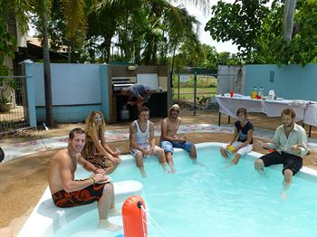 Palm Court Budget Motel Hostel/Backpackers - Accommodation Mt Buller 10