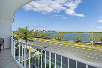 Sandy Shores Luxury Holiday Units - Accommodation Mt Buller 5