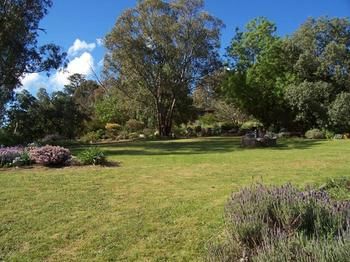 Church House B&B Gundagai - Accommodation Mt Buller 2