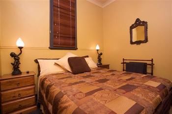 Church House B&B Gundagai - Accommodation Mt Buller 6